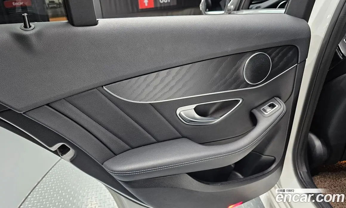 Mercedes-Benz C-Class 2018 2.0 автомат (гидро), фото 15 Mercedes-Benz C-Class 2018 2.0 автомат (гидро), фото 15