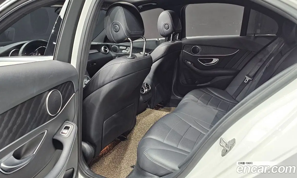 Mercedes-Benz C-Class 2018 2.0 автомат (гидро), фото 16 Mercedes-Benz C-Class 2018 2.0 автомат (гидро), фото 16