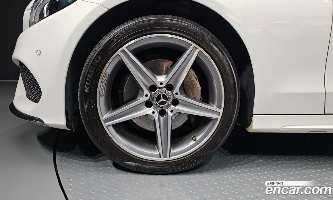Mercedes-Benz C-Class 2018 2.0 автомат (гидро), фото 5 Mercedes-Benz C-Class 2018 2.0 автомат (гидро), фото 5