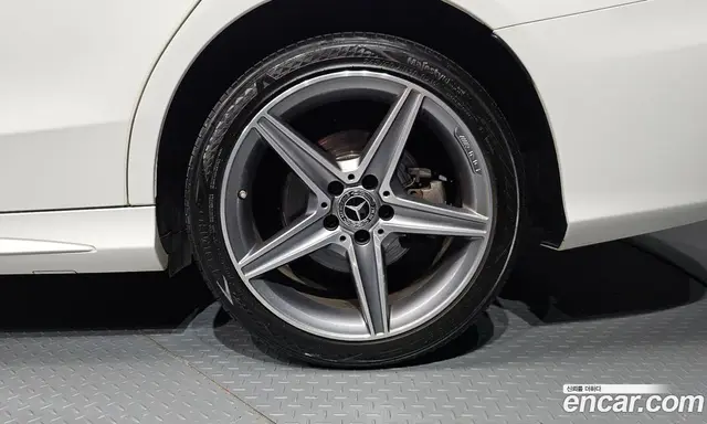 Mercedes-Benz C-Class 2018 2.0 автомат (гидро), миниатюра 7 Mercedes-Benz C-Class 2018 2.0 автомат (гидро), миниатюра 7