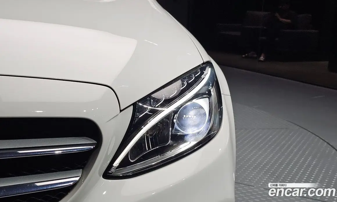Mercedes-Benz C-Class 2018 2.0 автомат (гидро), фото 8 Mercedes-Benz C-Class 2018 2.0 автомат (гидро), фото 8
