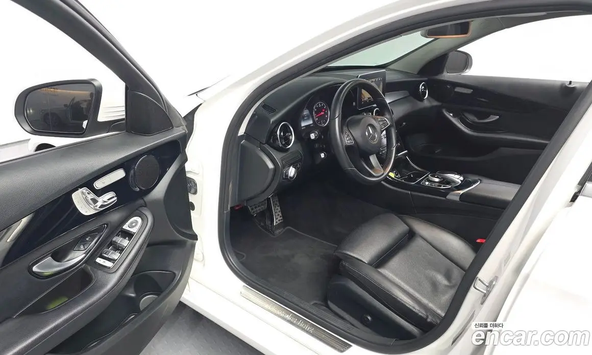 Mercedes-Benz C-Class 2018 2.0 автомат (гидро), фото 13 Mercedes-Benz C-Class 2018 2.0 автомат (гидро), фото 13