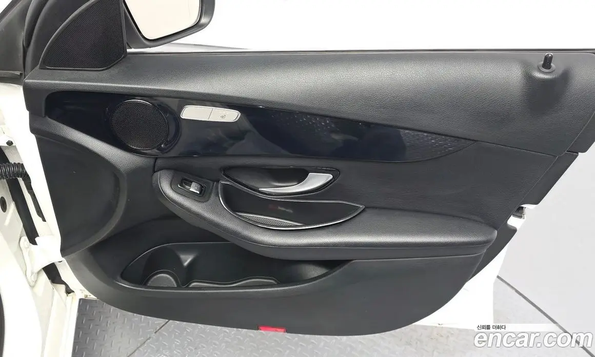 Mercedes-Benz C-Class 2018 2.0 автомат (гидро), фото 14 Mercedes-Benz C-Class 2018 2.0 автомат (гидро), фото 14