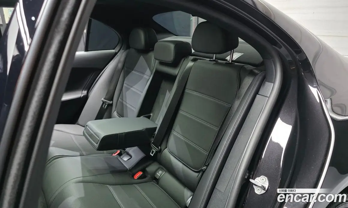 Mercedes-Benz C-Class 2022 2.0 автомат (гидро), фото 18 Mercedes-Benz C-Class 2022 2.0 автомат (гидро), фото 18