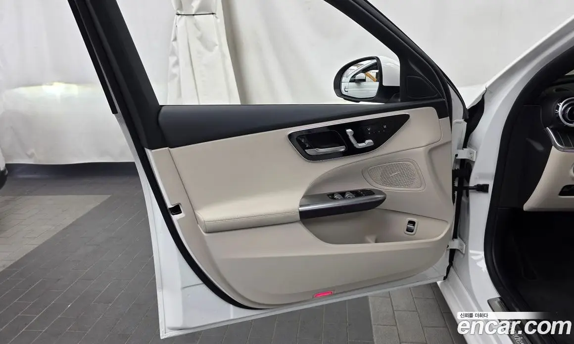 Mercedes-Benz C-Class 2025 2.0 автомат (гидро), фото 14