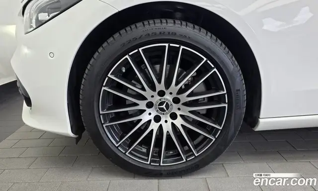 Mercedes-Benz C-Class 2025 2.0 автомат (гидро), миниатюра 5