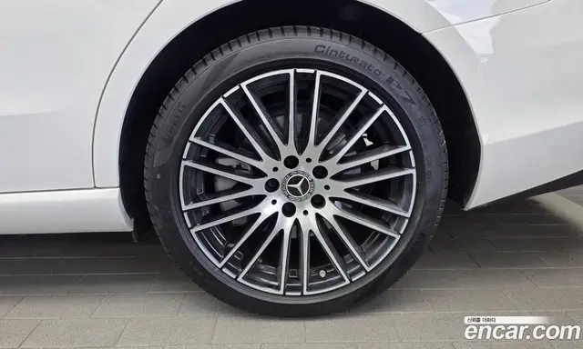 Mercedes-Benz C-Class 2025 2.0 автомат (гидро), миниатюра 7