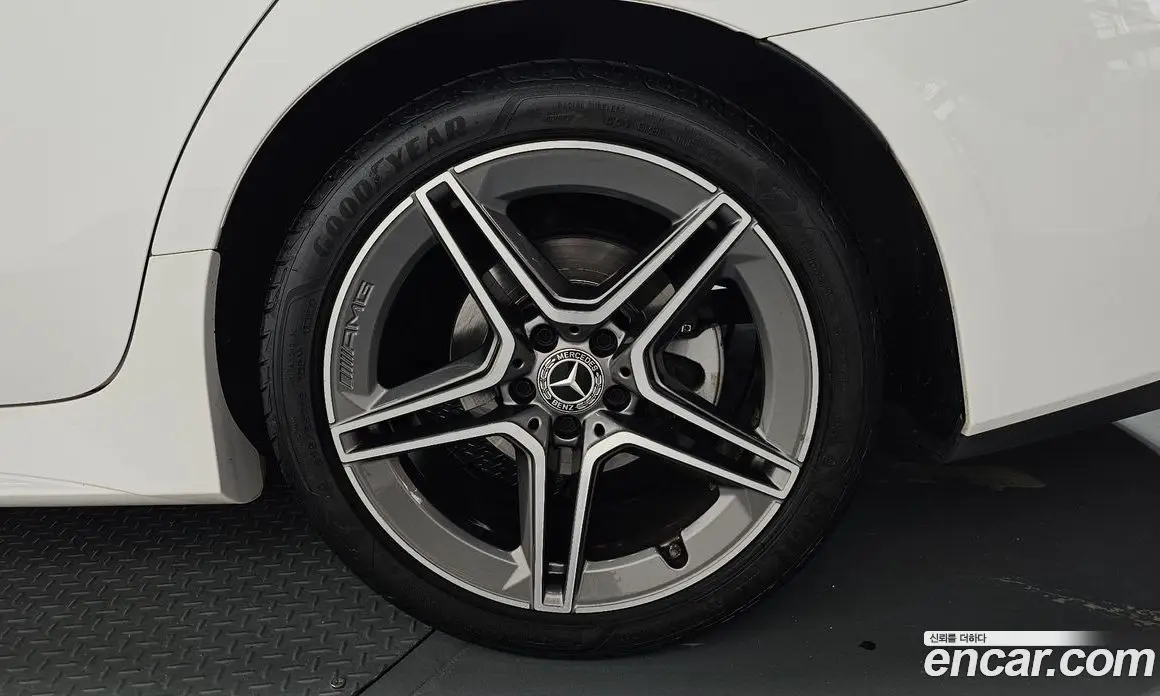 Mercedes-Benz CLS-Class 2019 1.9 автомат (гидро), фото 7