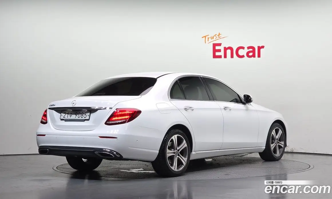 Mercedes-Benz E-Class 2019 1.9 автомат (гидро), фото 2 Mercedes-Benz E-Class 2019 1.9 автомат (гидро), фото 2