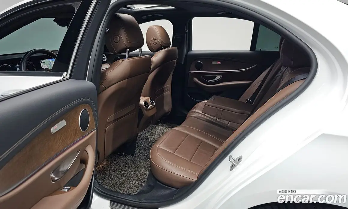 Mercedes-Benz E-Class 2020 2.0 автомат (гидро), фото 17 Mercedes-Benz E-Class 2020 2.0 автомат (гидро), фото 17