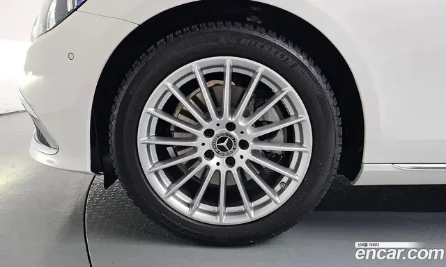 Mercedes-Benz E-Class 2020 2.0 автомат (гидро), миниатюра 4 Mercedes-Benz E-Class 2020 2.0 автомат (гидро), миниатюра 4