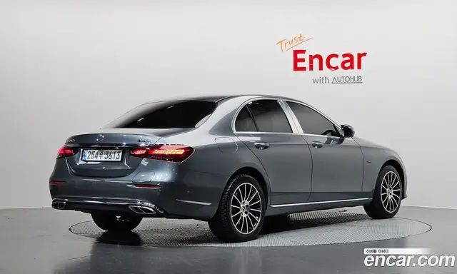 Mercedes-Benz E-Class, 2021, 61 084 км