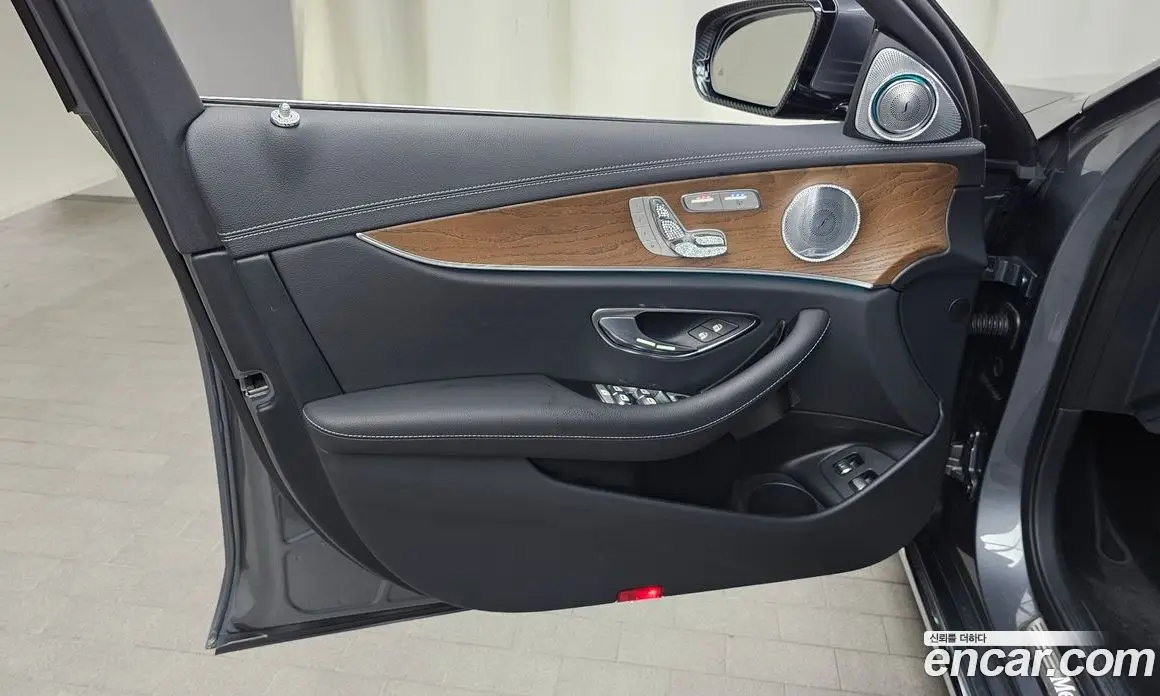 Mercedes-Benz E-Class 2021 2.0 автомат (гидро), фото 13