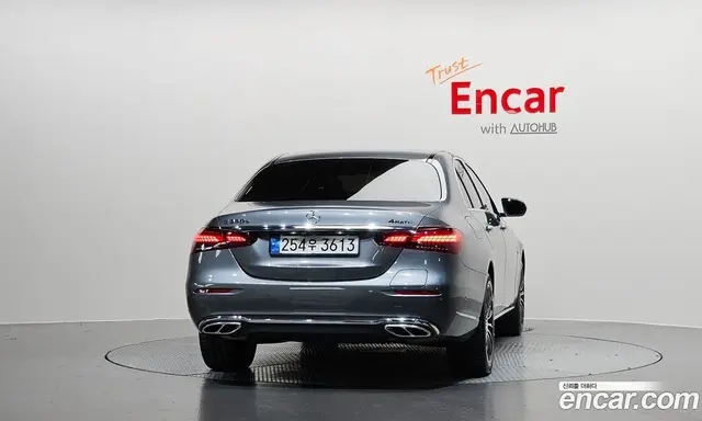 Mercedes-Benz E-Class 2021 2.0 автомат (гидро), миниатюра 3
