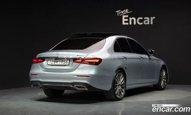 Mercedes-Benz E-Class 2021 2.0 автомат (гидро), миниатюра 2 Mercedes-Benz E-Class 2021 2.0 автомат (гидро), миниатюра 2