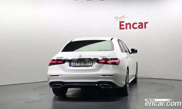 Mercedes-Benz E-Class 2021 1.9 автомат (гидро), миниатюра 4 Mercedes-Benz E-Class 2021 1.9 автомат (гидро), миниатюра 4
