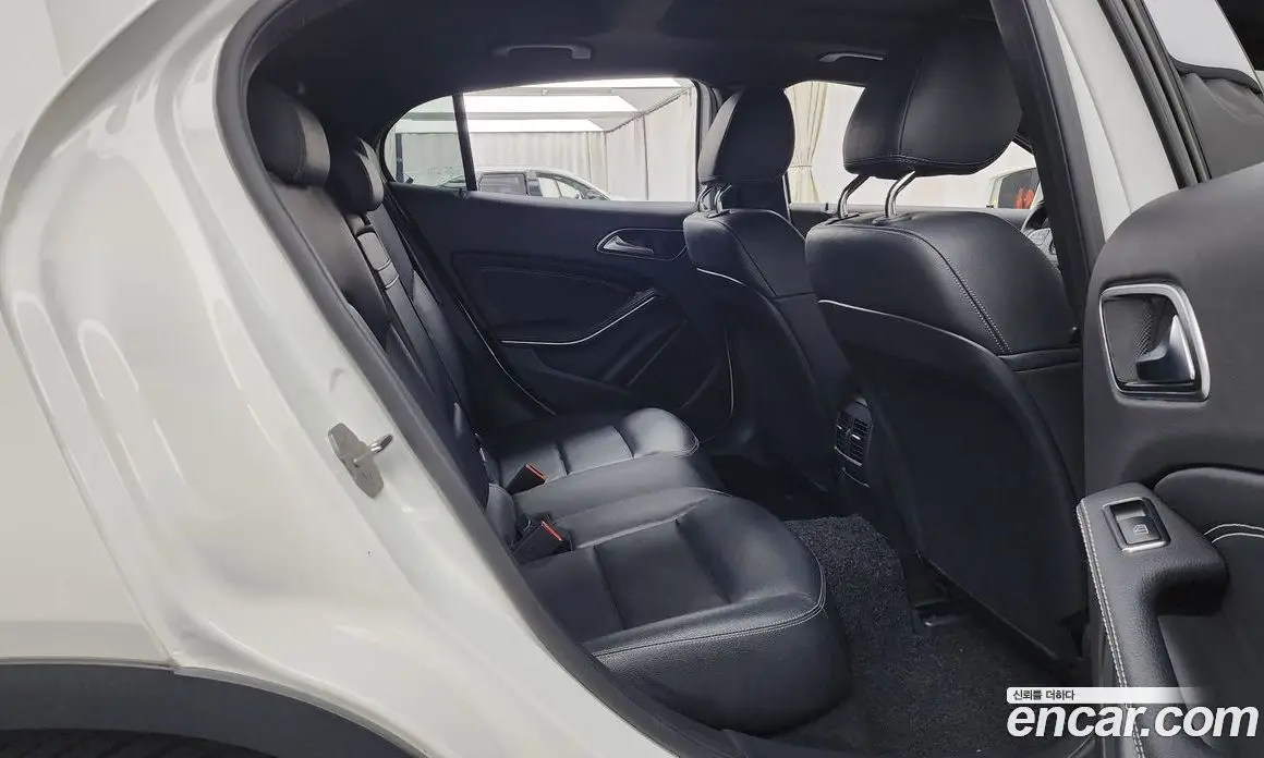 Mercedes-Benz GLA-Class 2018 2.0 автомат (гидро), фото 18 Mercedes-Benz GLA-Class 2018 2.0 автомат (гидро), фото 18