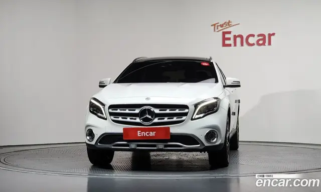 Mercedes-Benz GLA-Class 2018 2.0 автомат (гидро), миниатюра 3 Mercedes-Benz GLA-Class 2018 2.0 автомат (гидро), миниатюра 3