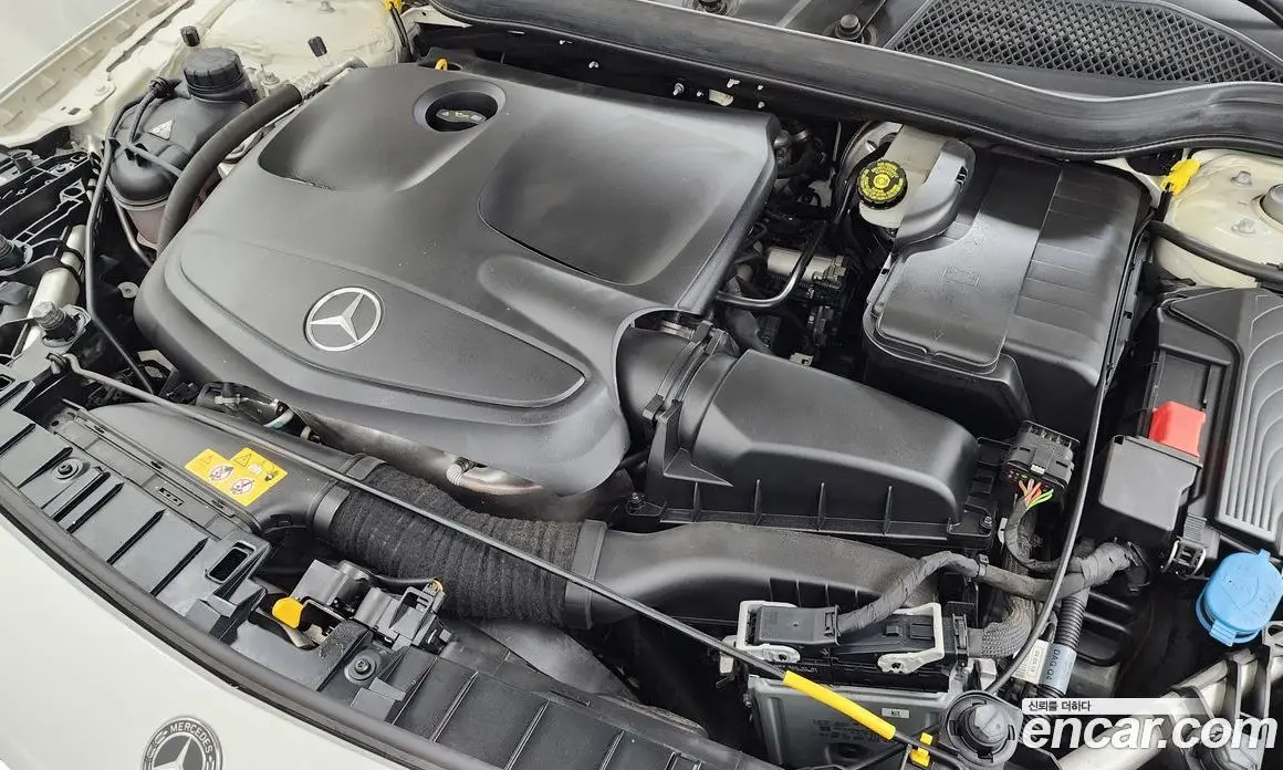 Mercedes-Benz GLA-Class 2018 2.0 автомат (гидро), фото 6 Mercedes-Benz GLA-Class 2018 2.0 автомат (гидро), фото 6