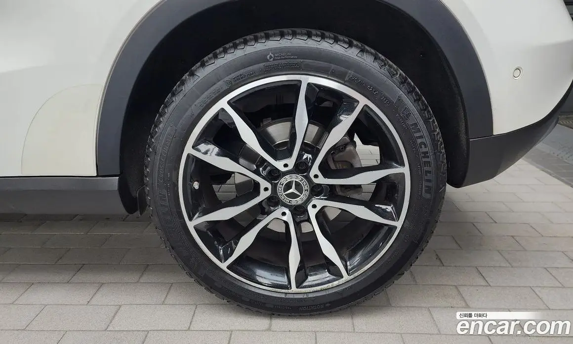 Mercedes-Benz GLA-Class 2018 2.0 автомат (гидро), фото 7 Mercedes-Benz GLA-Class 2018 2.0 автомат (гидро), фото 7