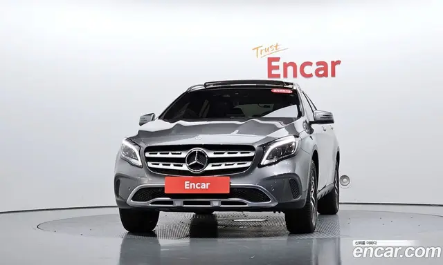 Mercedes-Benz GLA-Class 2018 2.0 автомат (гидро), миниатюра 2