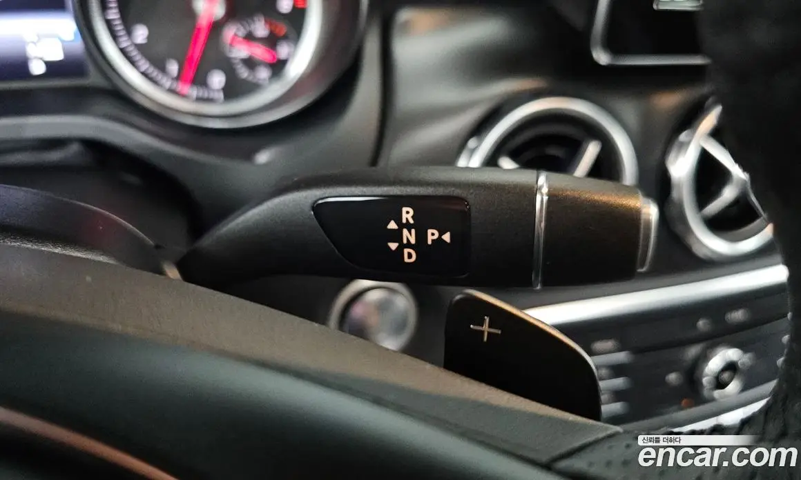 Mercedes-Benz GLA-Class 2018 2.0 автомат (гидро), фото 11