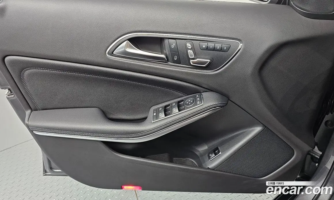 Mercedes-Benz GLA-Class 2018 2.0 автомат (гидро), фото 13