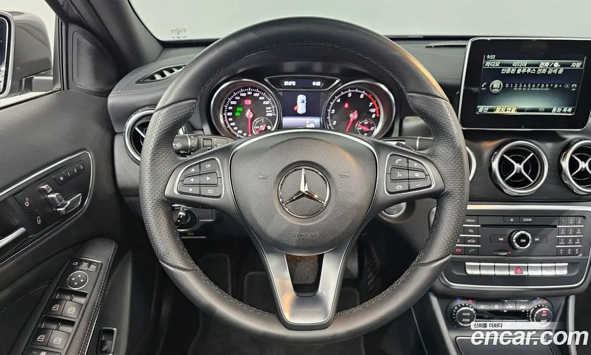 Mercedes-Benz GLA-Class 2018 2.0 автомат (гидро), фото 18