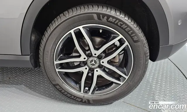 Mercedes-Benz GLA-Class 2018 2.0 автомат (гидро), миниатюра 6