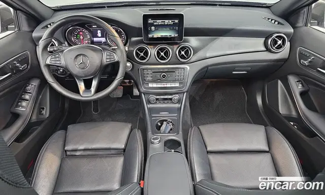 Mercedes-Benz GLA-Class 2018 2.0 автомат (гидро), миниатюра 9