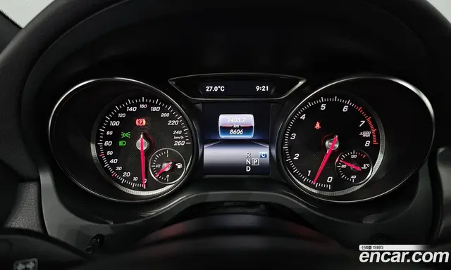 Mercedes-Benz GLA-Class 2018 2.0 автомат (гидро), миниатюра 10