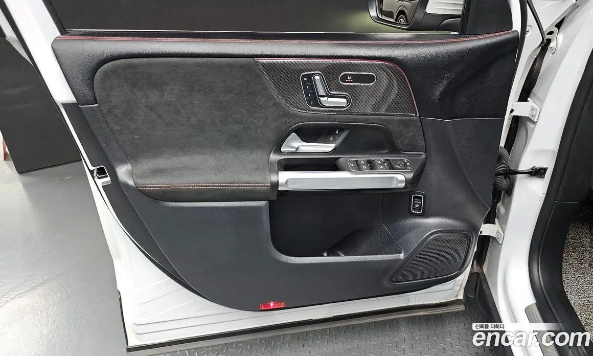 Mercedes-Benz GLB-Class 2023 2.0 автомат (гидро), фото 13 Mercedes-Benz GLB-Class 2023 2.0 автомат (гидро), фото 13