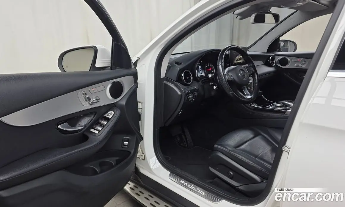 Mercedes-Benz GLC-Class 2018 2.1 автомат (гидро), фото 13 Mercedes-Benz GLC-Class 2018 2.1 автомат (гидро), фото 13