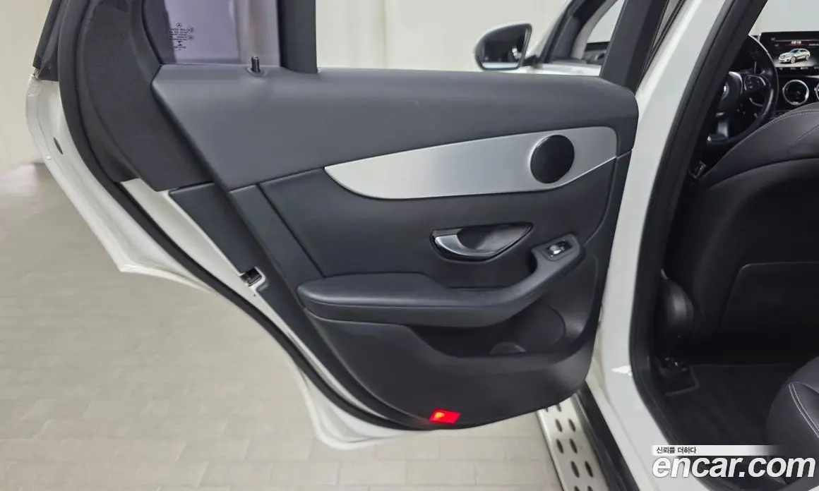 Mercedes-Benz GLC-Class 2018 2.1 автомат (гидро), фото 15 Mercedes-Benz GLC-Class 2018 2.1 автомат (гидро), фото 15