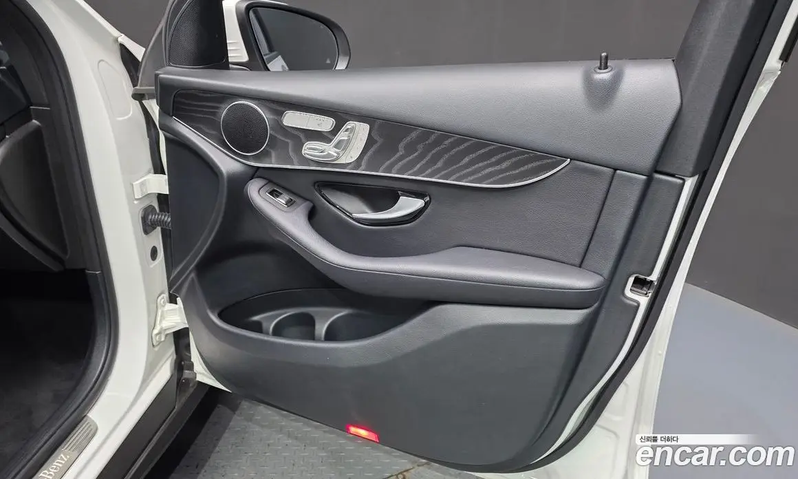 Mercedes-Benz GLC-Class 2019 2.0 автомат (гидро), фото 14 Mercedes-Benz GLC-Class 2019 2.0 автомат (гидро), фото 14