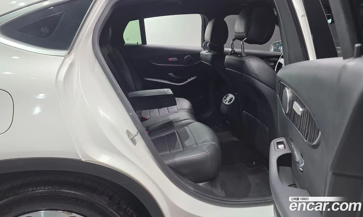 Mercedes-Benz GLC-Class 2019 2.0 автомат (гидро), фото 17 Mercedes-Benz GLC-Class 2019 2.0 автомат (гидро), фото 17