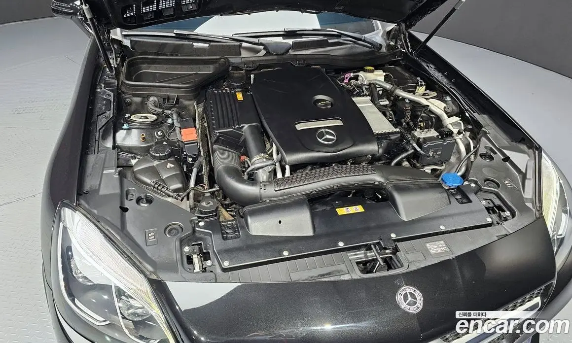 Mercedes-Benz SLC-Class 2018 2.0 автомат (гидро), фото 6 Mercedes-Benz SLC-Class 2018 2.0 автомат (гидро), фото 6