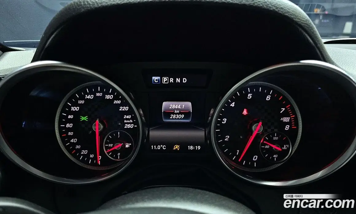 Mercedes-Benz SLC-Class 2018 2.0 автомат (гидро), фото 8 Mercedes-Benz SLC-Class 2018 2.0 автомат (гидро), фото 8