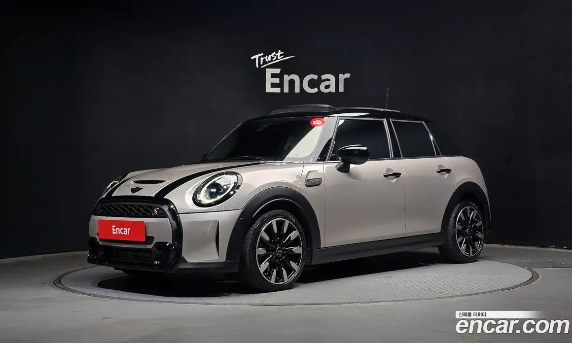Mini Cooper 2022 2.0 автомат (гидро), фото 1 Mini Cooper 2022 2.0 автомат (гидро), фото 1