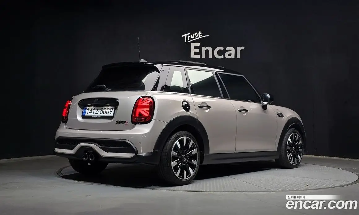 Mini Cooper 2022 2.0 автомат (гидро), фото 2 Mini Cooper 2022 2.0 автомат (гидро), фото 2