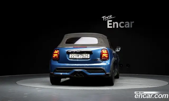 Mini Cooper Convertible 2022 2.0 автомат (гидро), миниатюра 4 Mini Cooper Convertible 2022 2.0 автомат (гидро), миниатюра 4