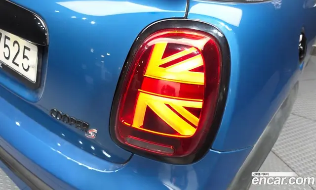 Mini Cooper Convertible 2022 2.0 автомат (гидро), миниатюра 9 Mini Cooper Convertible 2022 2.0 автомат (гидро), миниатюра 9