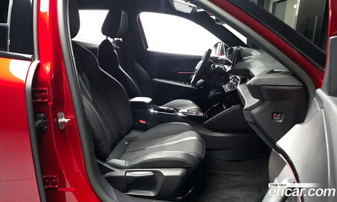 Peugeot 2008 2022 1.5 автомат (гидро), фото 16