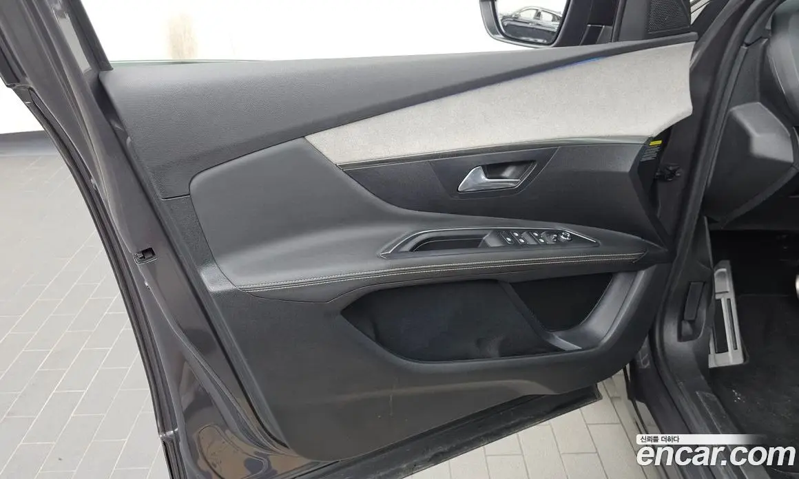 Peugeot 3008 2022 1.2 автомат (гидро), фото 14 Peugeot 3008 2022 1.2 автомат (гидро), фото 14