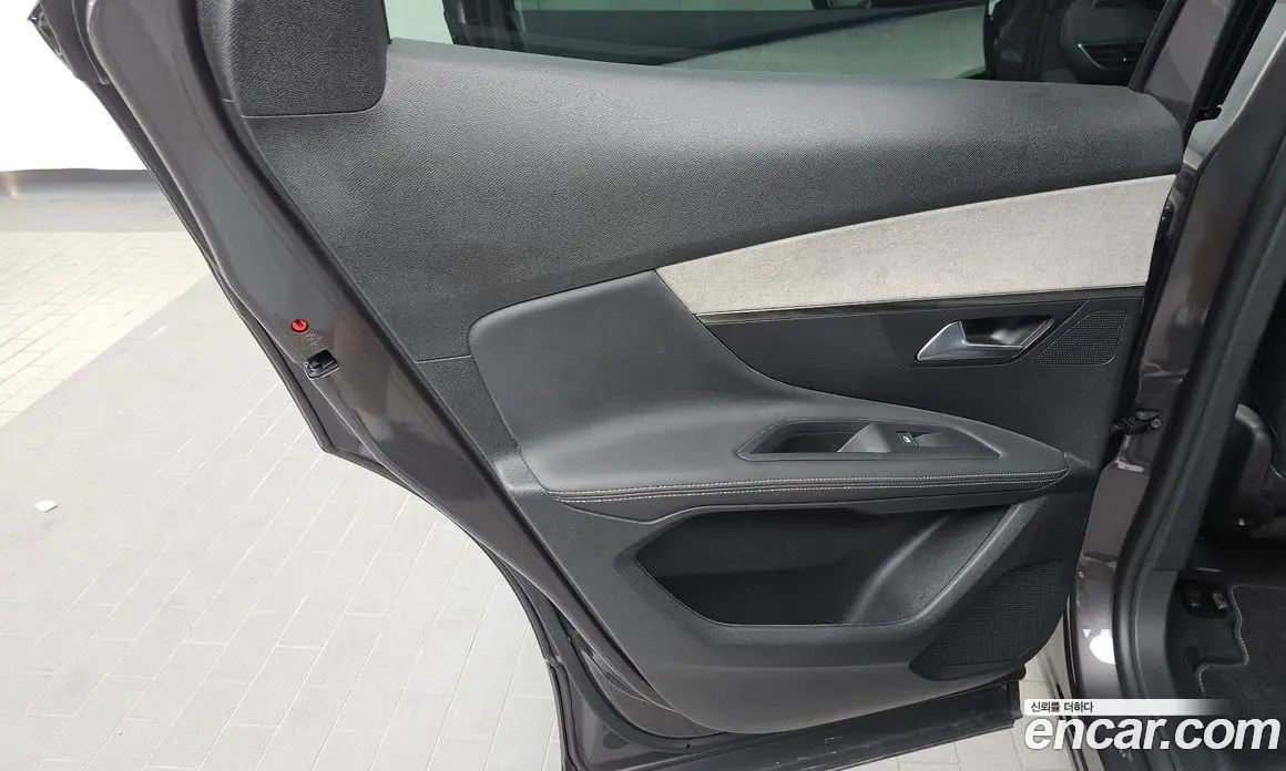 Peugeot 3008 2022 1.2 автомат (гидро), фото 15 Peugeot 3008 2022 1.2 автомат (гидро), фото 15