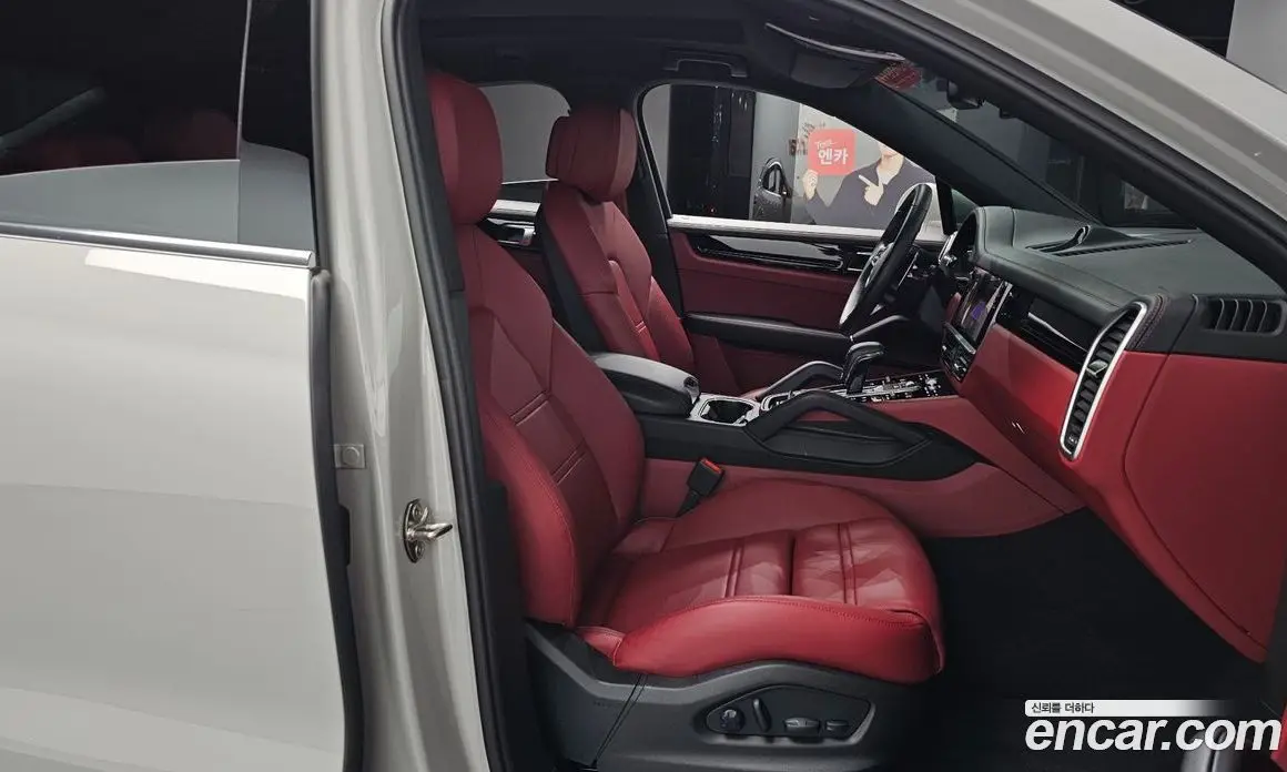 Porsche Cayenne 2023 3.0 автомат (гидро), фото 16