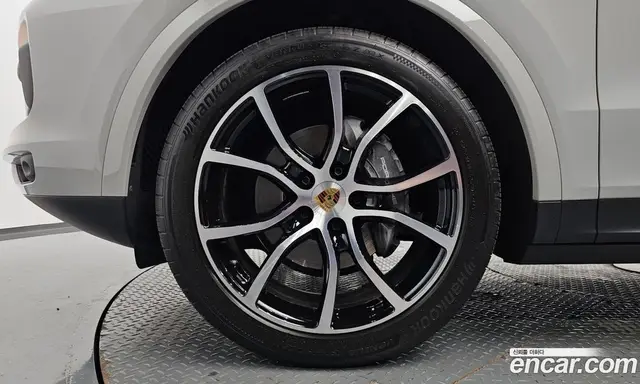 Porsche Cayenne 2023 3.0 автомат (гидро), миниатюра 4