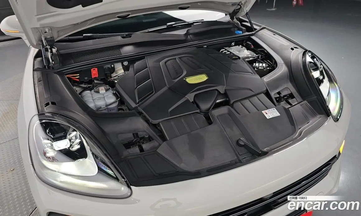 Porsche Cayenne 2023 3.0 автомат (гидро), фото 5