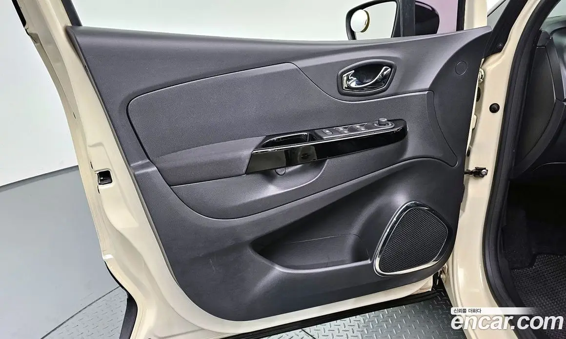 Renault (Samsung) QM3 2015 1.5 автомат (гидро), фото 14