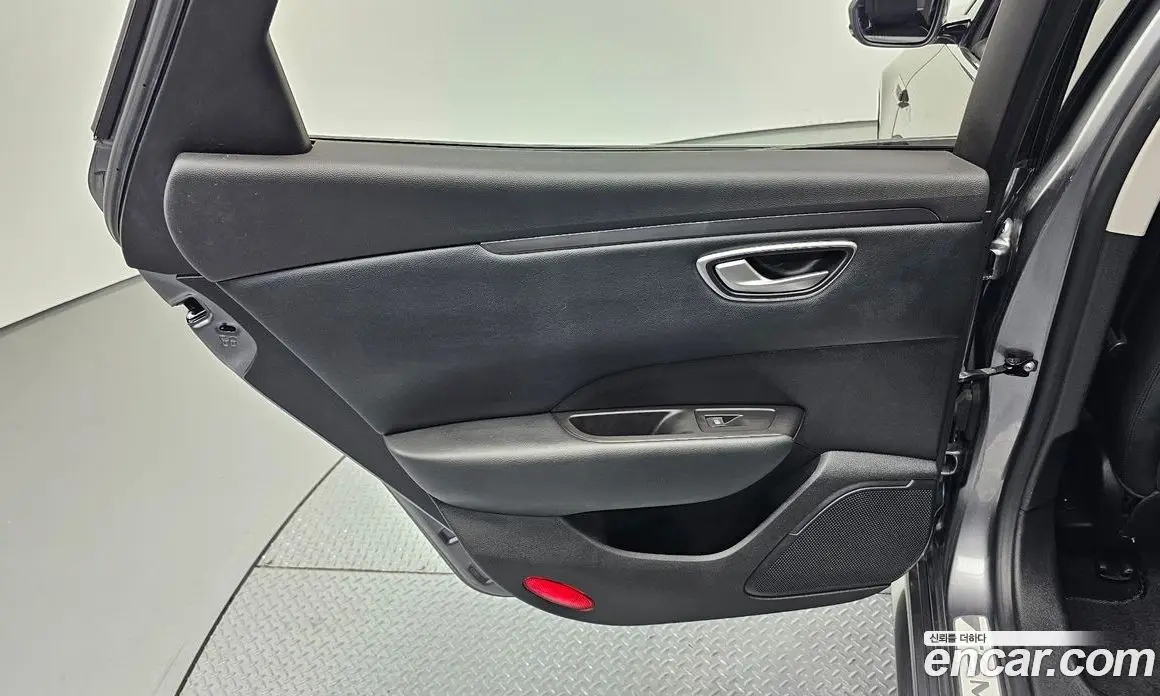 Renault (Samsung) SM6 2017 2.0 автомат (гидро), фото 15 Renault (Samsung) SM6 2017 2.0 автомат (гидро), фото 15